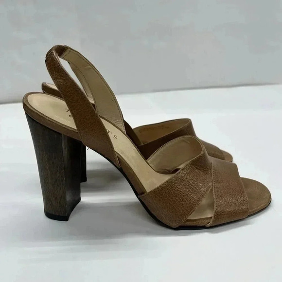 Talbots Leather Beige Strappy Sandals Wood Block Heel size 7.5 - Picture 2 of 13